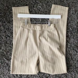 Boohoo Tan Striped Pants Pleated size 2